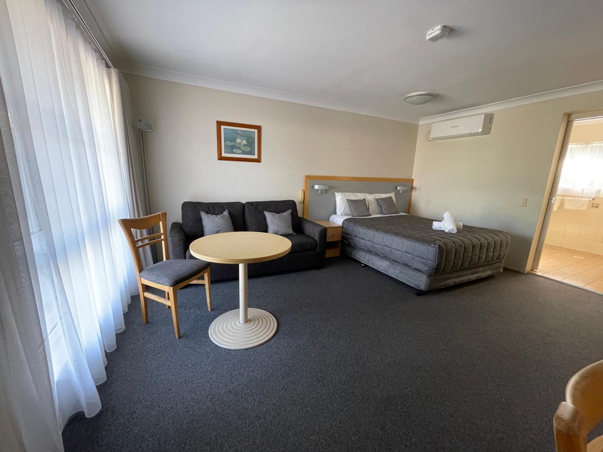 George Bass Motor Inn Nowra Exterior photo