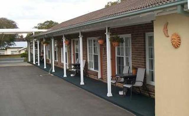 George Bass Motor Inn Nowra Exterior photo